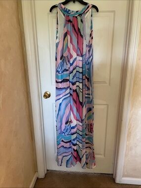 Colorful halter tie neck maxi dress. Size medium.